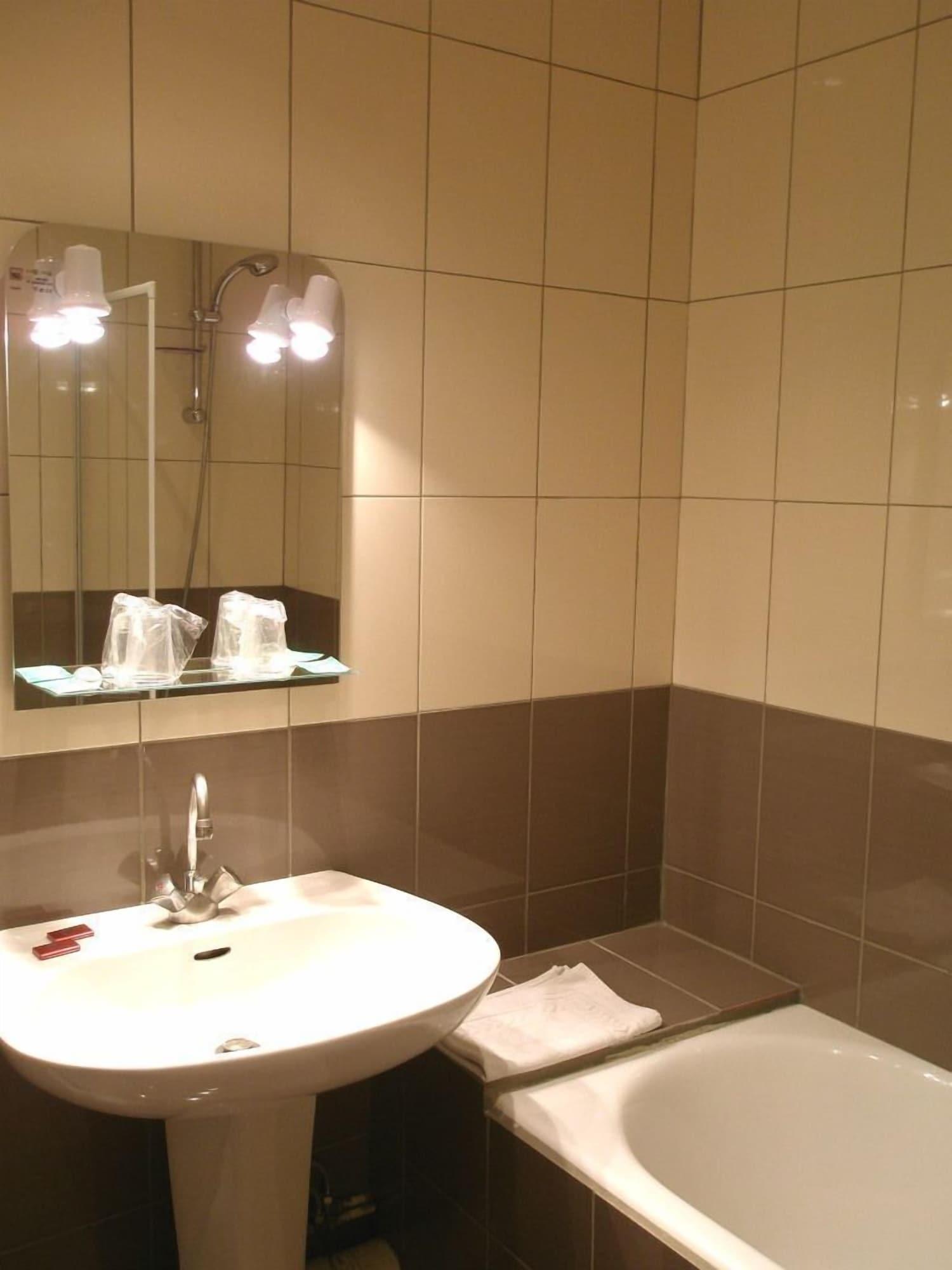Hotel Portalet Hyeres Luaran gambar