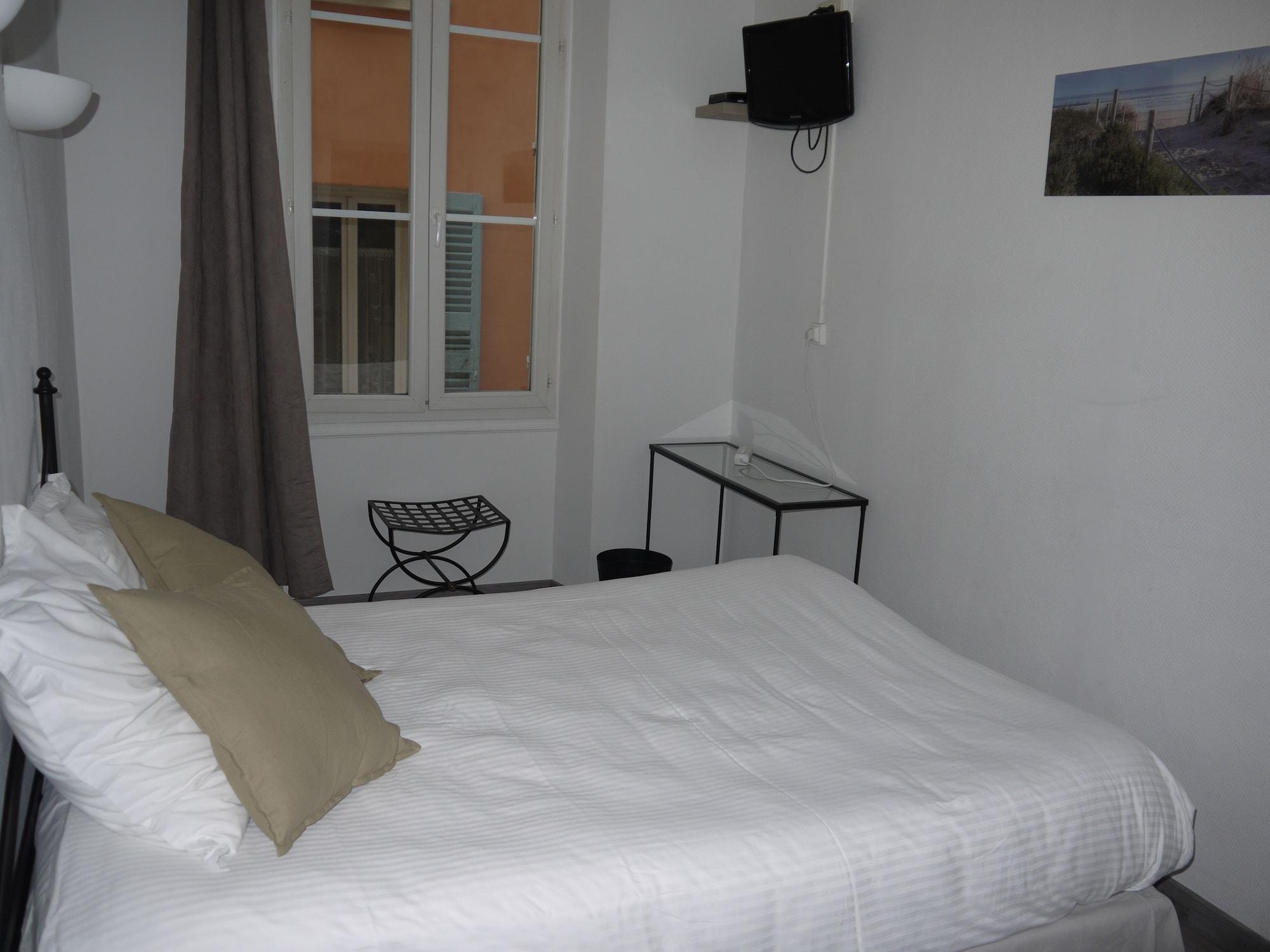 Hotel Portalet Hyeres Luaran gambar