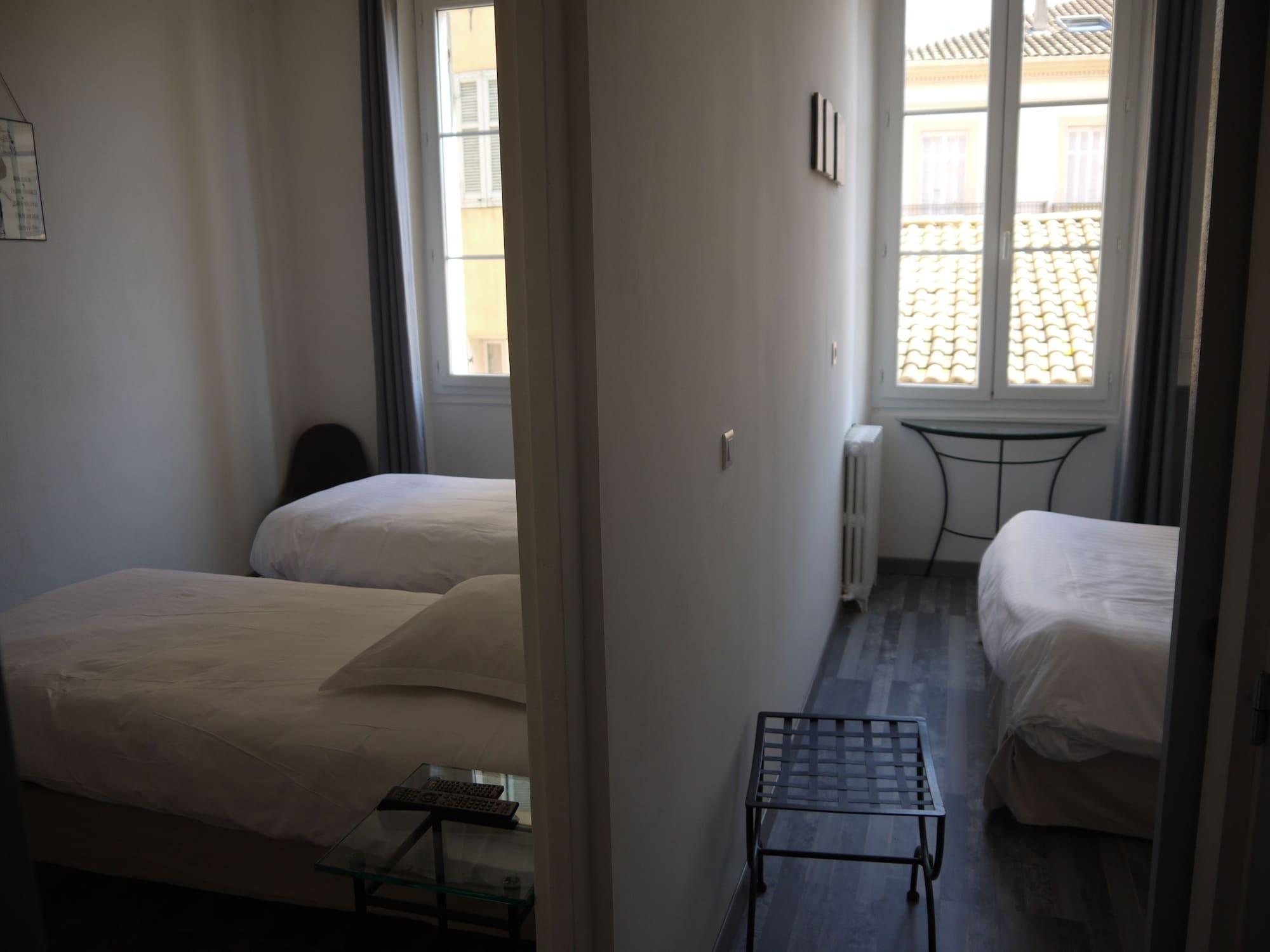 Hotel Portalet Hyeres Luaran gambar