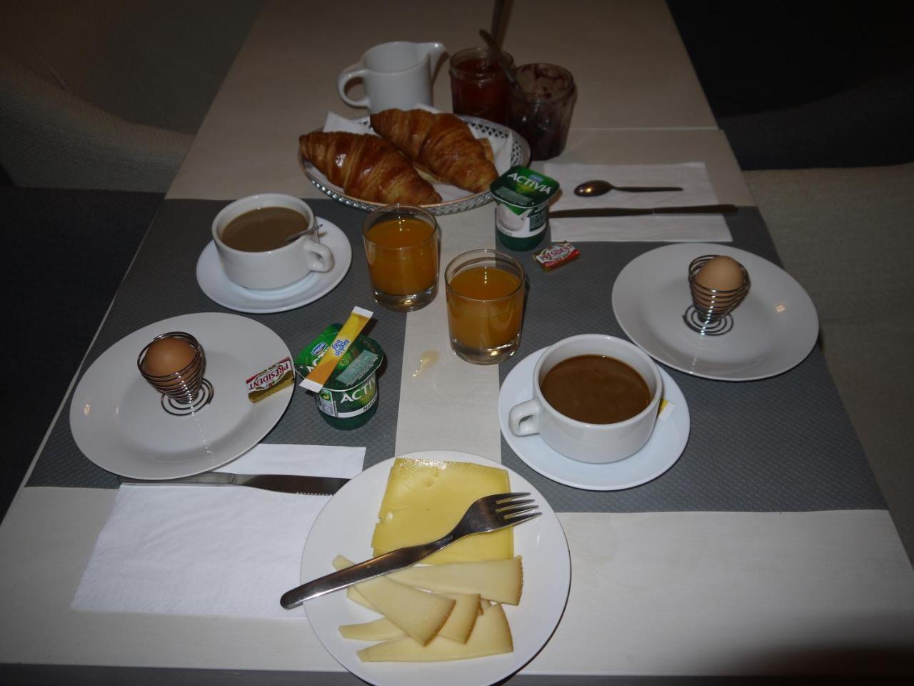 Hotel Portalet Hyeres Luaran gambar